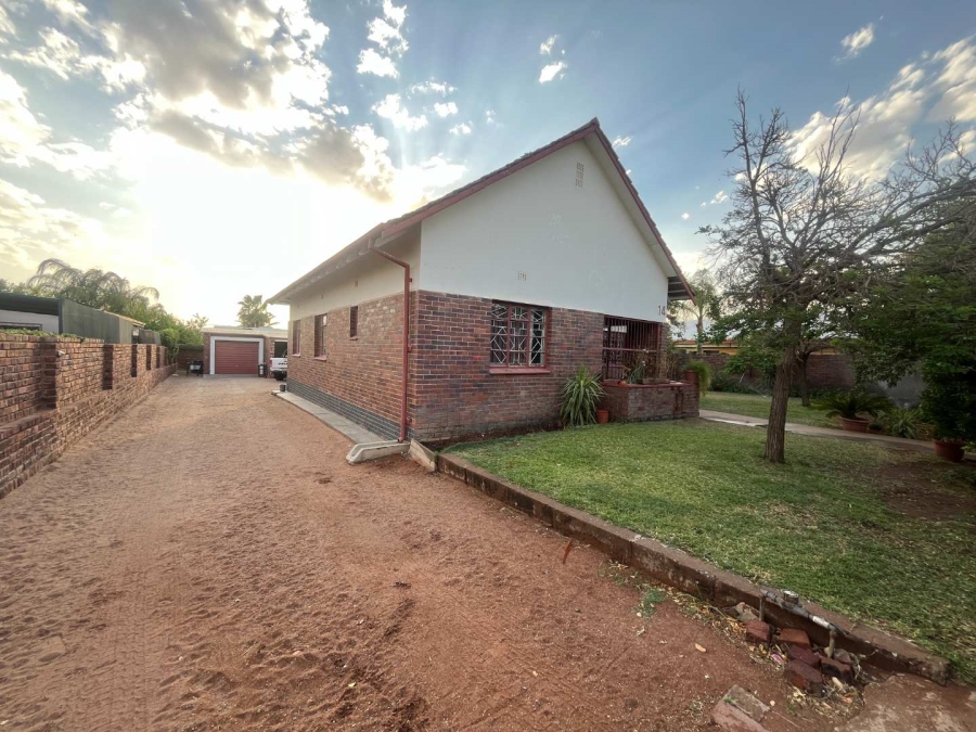 3 Bedroom Property for Sale in Die Rand Northern Cape